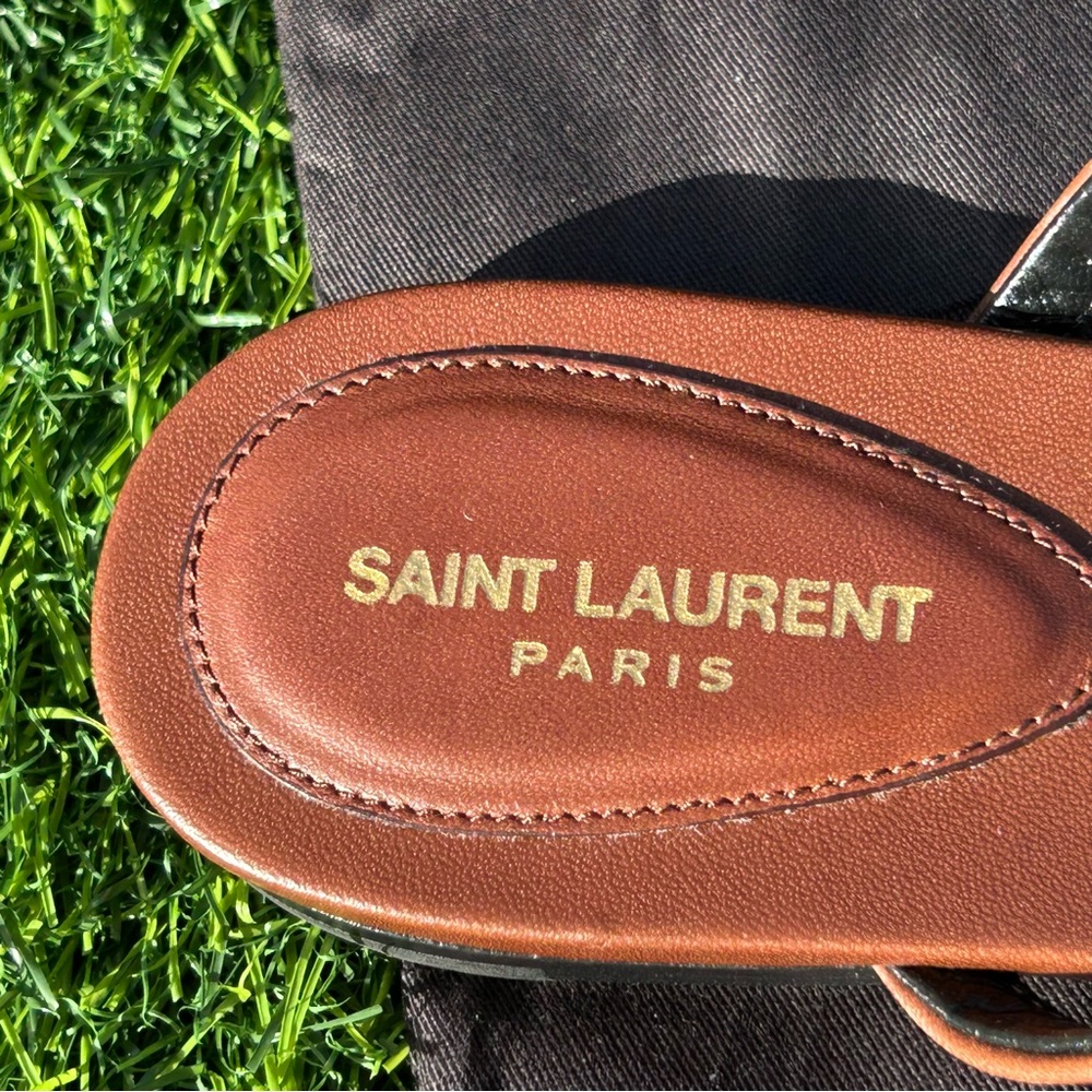 SAINT LAURENT CASSANDRE THONG FLAT SANDAL BROWN LEATHER GOLD YSL SZ 39 NEW - Picture 10 of 16